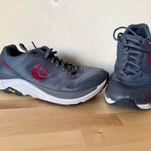 Topo Athletic running shoe